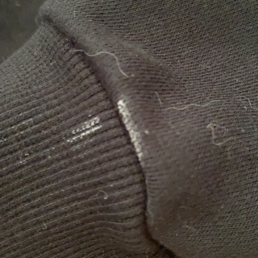 Cropped Sweatshirt - Picture 7 of 7